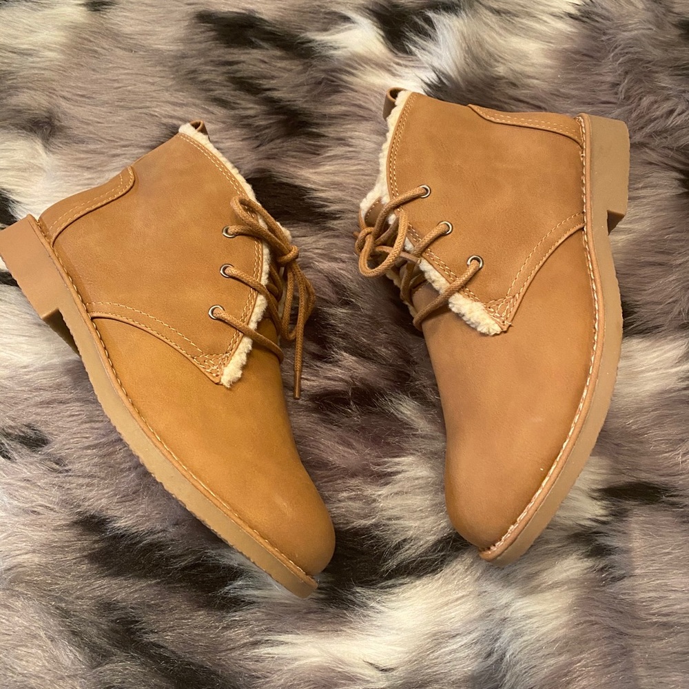 SEVEN DIALS MORRILA LACE UP BOOTIES